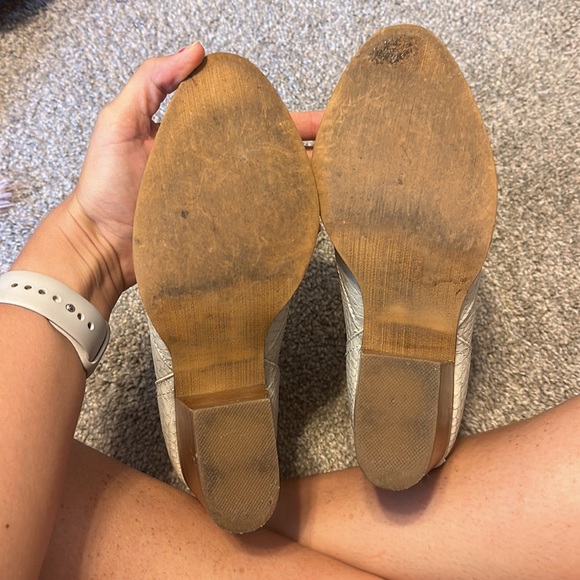 White faux leather booties - Picture 4 of 6